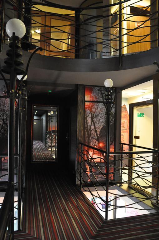 Hotel Atrium Nowy Tomyśl エクステリア 写真
