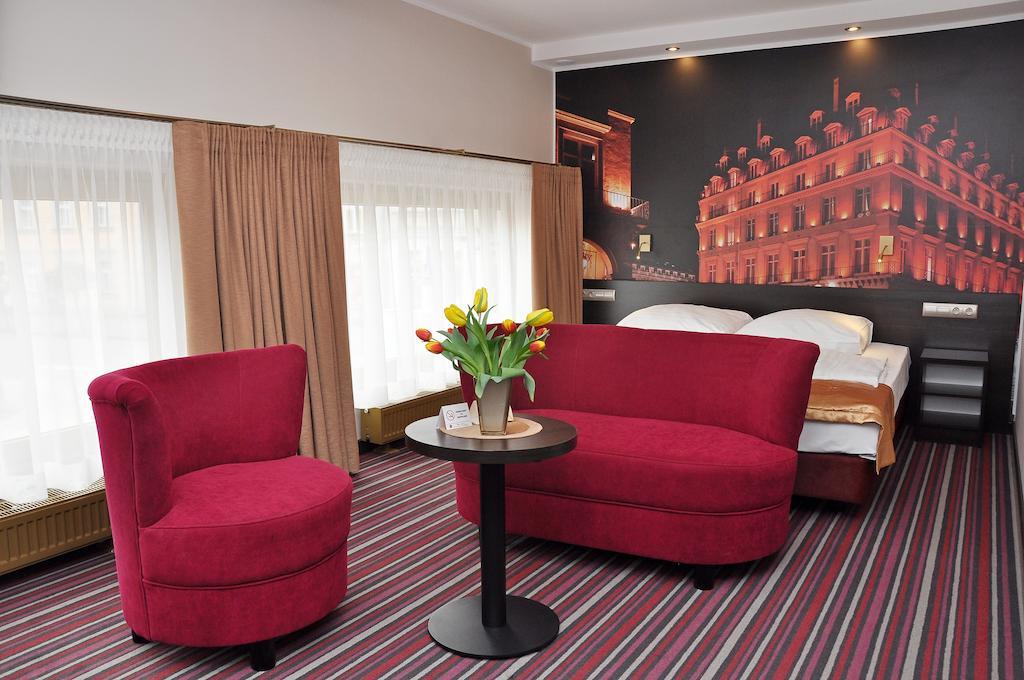 Hotel Atrium Nowy Tomyśl 部屋 写真